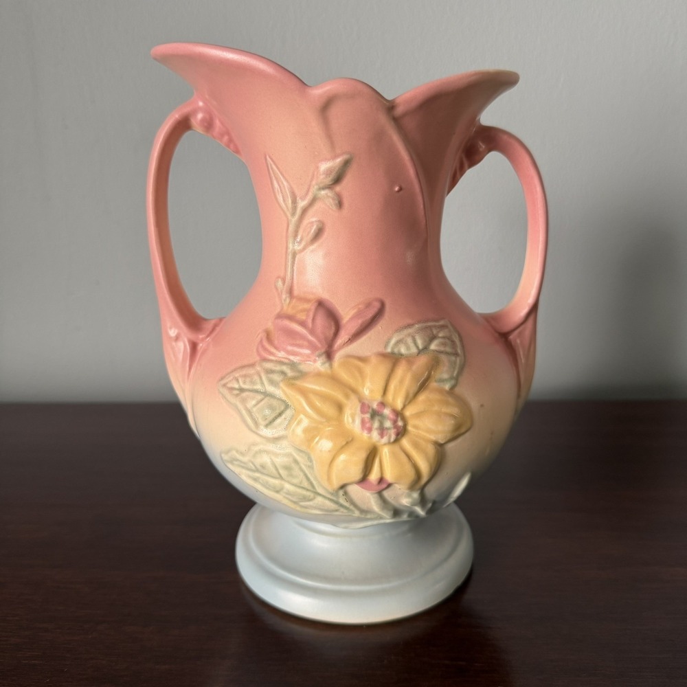 VTG Hull Art Pottery Magnolia Matte Pattern Double-Handled Vase Marked 3-8 1/2